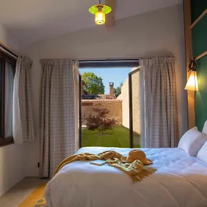 domaine-les-lanternes.hotels-rhonealpes.com/